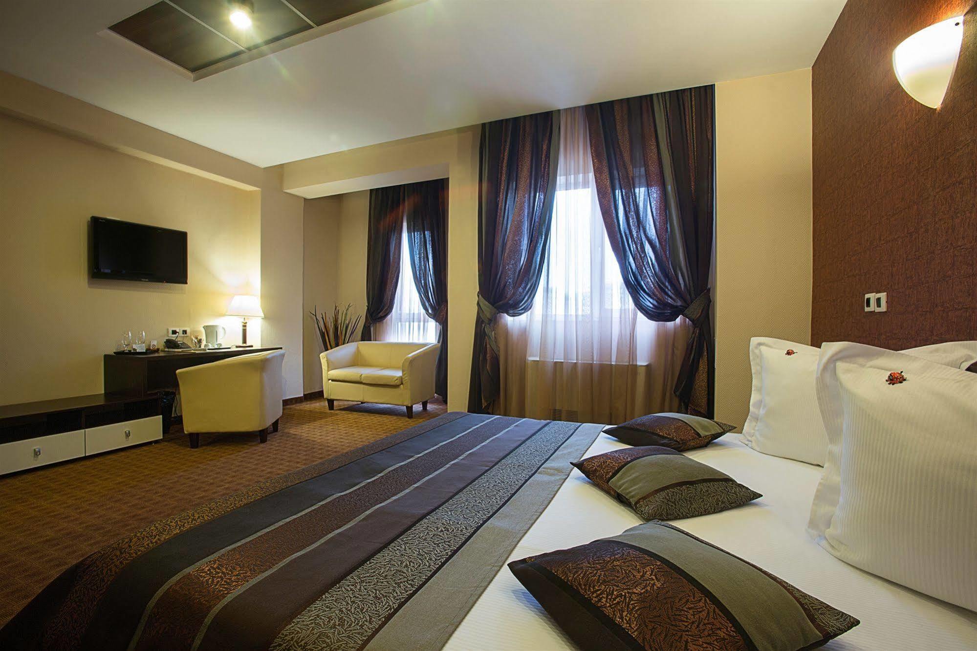 Hotel Inter Business Bukurešť Exteriér fotografie