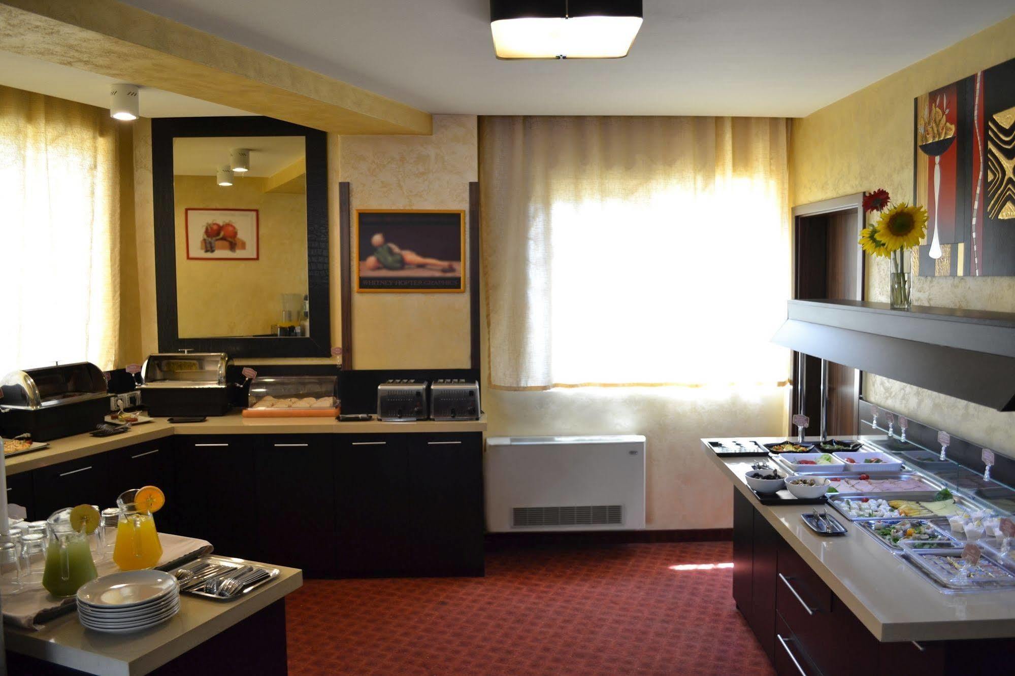Hotel Inter Business Bukurešť Exteriér fotografie